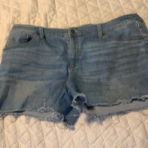 Universal Thread denim shorts. Sz 18